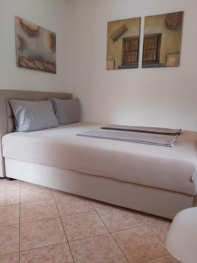 Ferienwohnung Mit 2 Schlafzimmer Oder Studio Apartment - Istrien-Fiorini ブルトニグラ エクステリア 写真